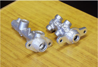 マスターシリンダー